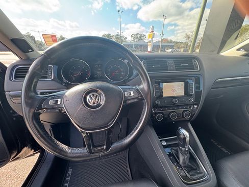 Used 2015 Volkswagen Jetta SEL image 8