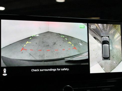 New 2025 Mitsubishi Outlander SE image 13