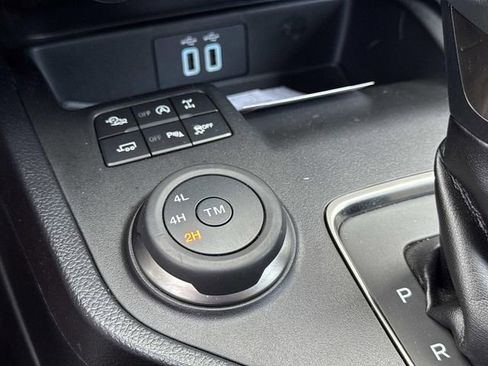 Used 2022 Ford Ranger Lariat w/ Tremor Off-Road Package image 27