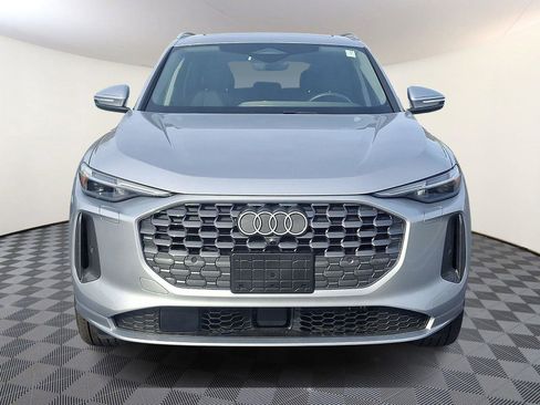 Used 2025 Audi Q5 Premium Plus w/ Premium Plus AWD/4WD image 2