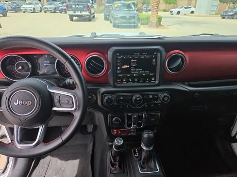 Used 2021 Jeep Wrangler Unlimited Rubicon w/ Xtreme Recon 35" Tire Package AWD/4WD image 10
