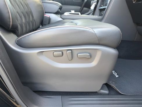 Used 2024 Nissan Armada Platinum w/ Cargo Package image 16