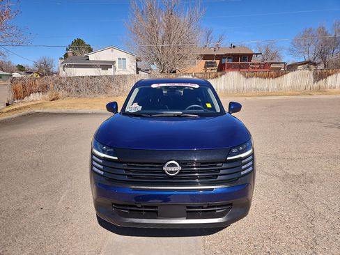 Used 2025 Nissan Kicks SV image 5