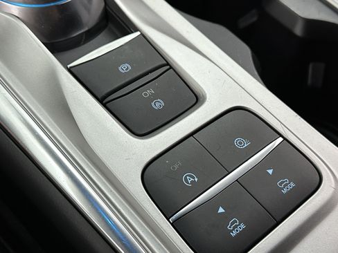 Used 2020 Ford Explorer XLT w/ Equipment Group 202A image 19