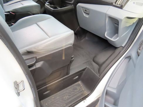 Used 2018 Ford Transit 250 148 Medium Roof RWD image 23