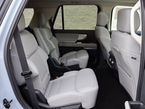 New 2026 Ford Expedition Active image 36