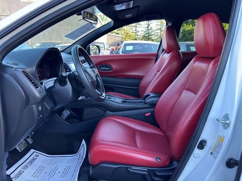 Used 2021 Honda HR-V Sport image 10