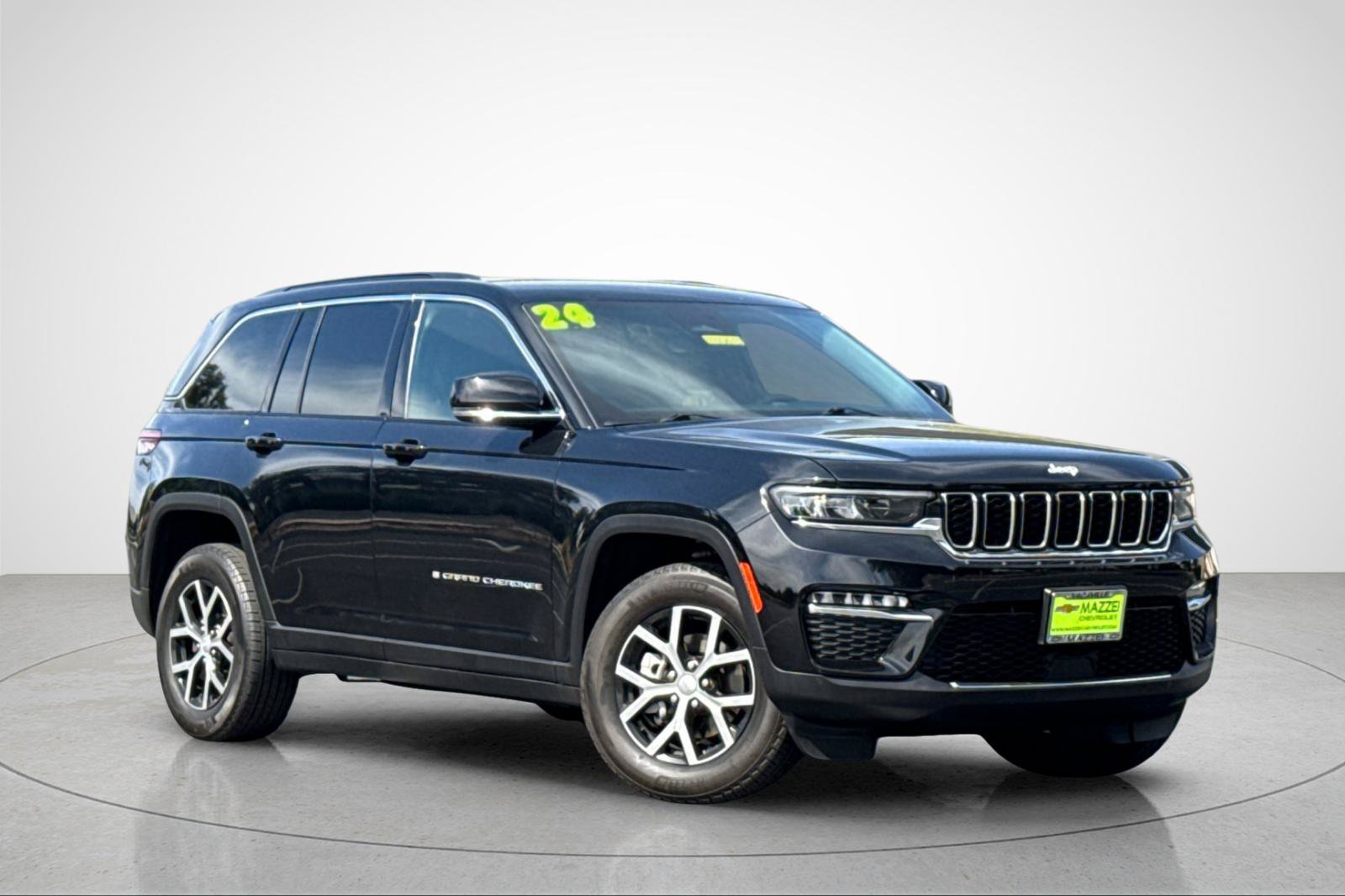 Used 2024 Jeep Grand Cherokee Limited RWD image 2