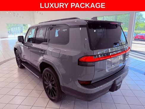 Certified 2024 Lexus GX 550 w/ Accessory Package (2T) image 6