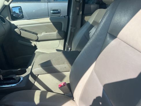 Used 2007 Ford Explorer XLT image 25
