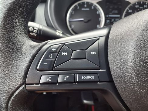 Certified 2025 Nissan Kicks Play S image 14