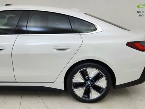 Used 2025 BMW i4 eDrive40 w/ Premium Package RWD image 10