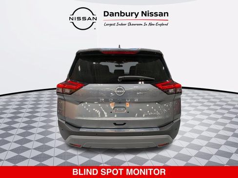 Used 2023 Nissan Rogue SV AWD/4WD image 4