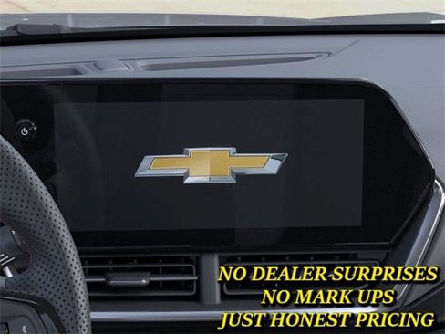 New 2026 Chevrolet Trax RS w/ Sunroof Package image 20