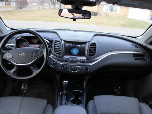 Used 2018 Chevrolet Impala LT image 29