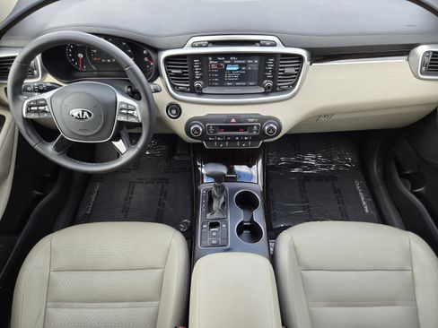 Used 2019 Kia Sorento EX FWD image 22