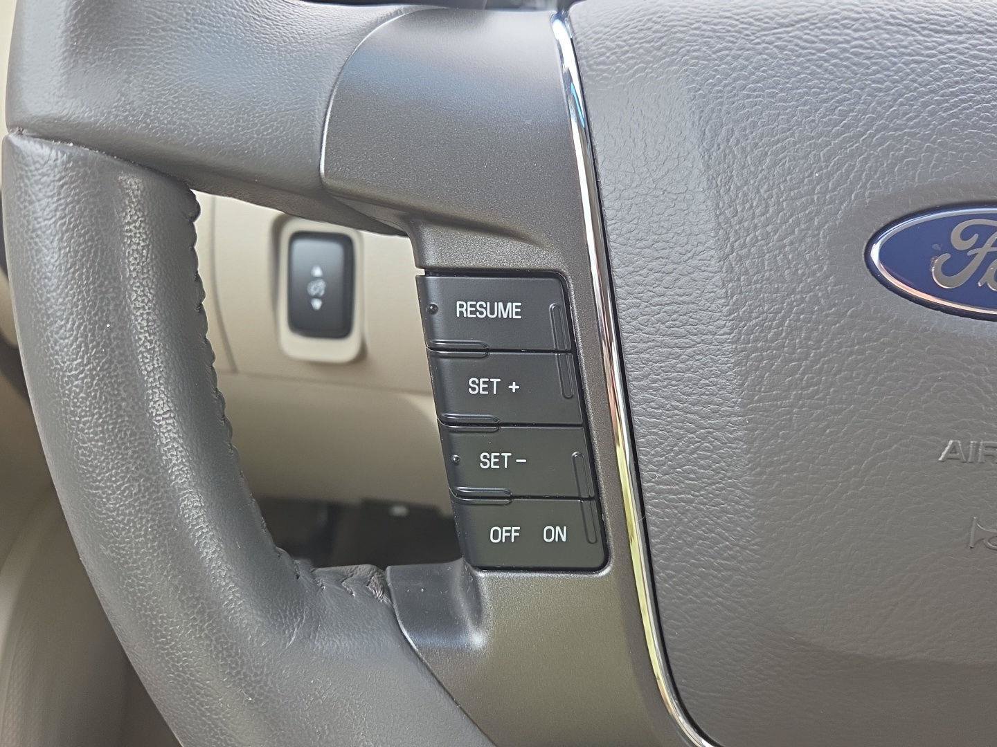 Used 2012 Ford Taurus Limited AWD/4WD image 19