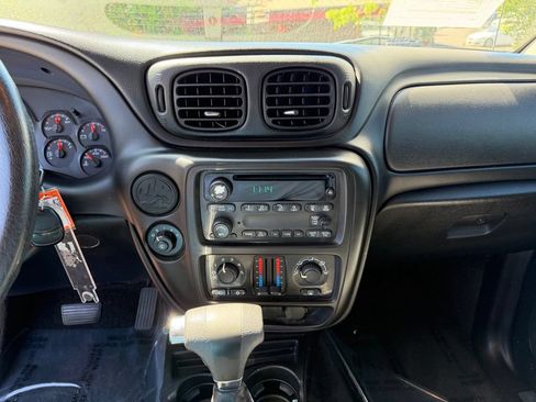 Used 2009 Chevrolet TrailBlazer LT RWD image 19