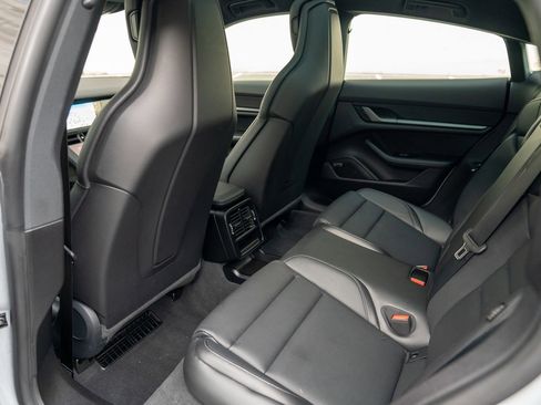 Used 2025 Porsche Taycan image 21