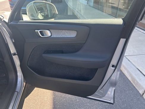Used 2025 Volvo XC40 B5 Plus AWD/4WD image 14