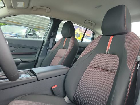 New 2026 Nissan Sentra SR w/ Floor Mat Package FWD image 24