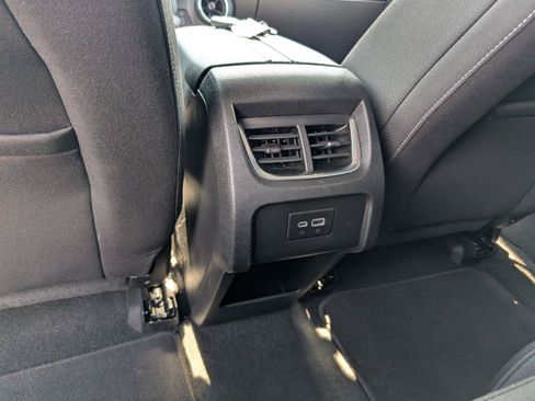 Used 2025 Chevrolet Blazer LT FWD image 30