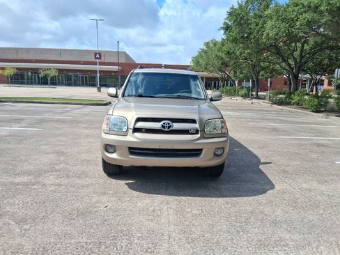 Used 2007 Toyota Sequoia SR5 RWD image 9