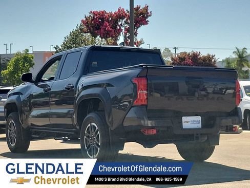 Used 2025 Toyota Tacoma TRD Sport RWD image 13