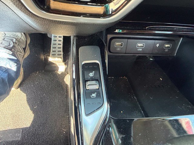 Used 2022 Kia Sorento SX Prestige w/ Rust Color Package AWD/4WD image 34