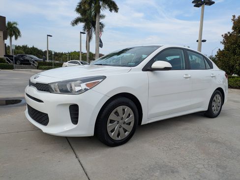 Used 2020 Kia Rio S FWD image 5