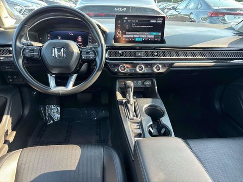Used 2024 Honda Civic Touring image 10