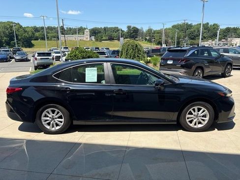 Used 2025 Toyota Camry LE AWD/4WD image 8