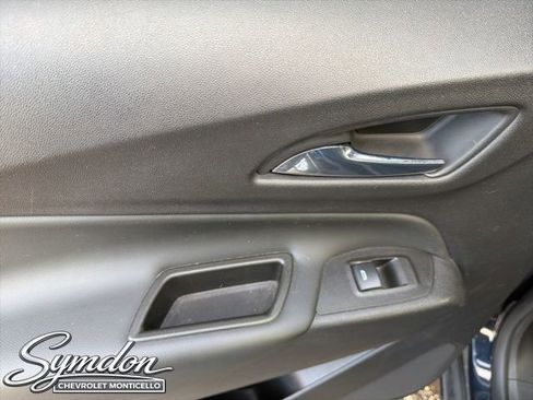 Used 2020 Chevrolet Equinox LT FWD image 18