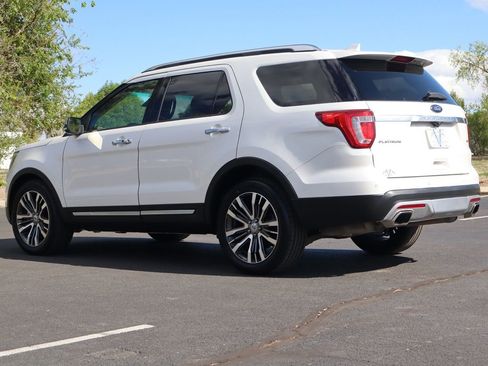 Used 2016 Ford Explorer Platinum AWD/4WD image 7