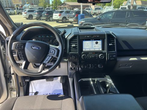 Used 2017 Ford F150 XL w/ Equipment Group 101A Mid AWD/4WD image 18