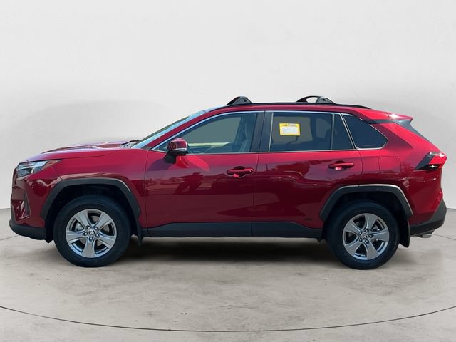 Certified 2022 Toyota RAV4 XLE w/ XLE Grade Weather Package AWD/4WD image 8