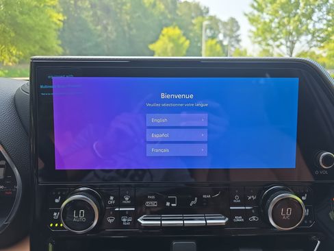 New 2026 Toyota Highlander Platinum AWD/4WD image 23