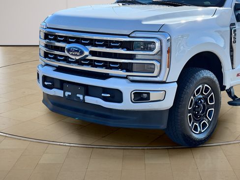Used 2024 Ford F350 Platinum w/ FX4 Off-Road Package AWD/4WD image 35