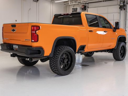 Used 2026 Chevrolet Silverado 2500 ZR2 AWD/4WD image 11