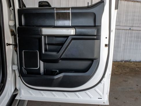 Used 2020 Ford F350 Lariat w/ Lariat Ultimate Package AWD/4WD image 47