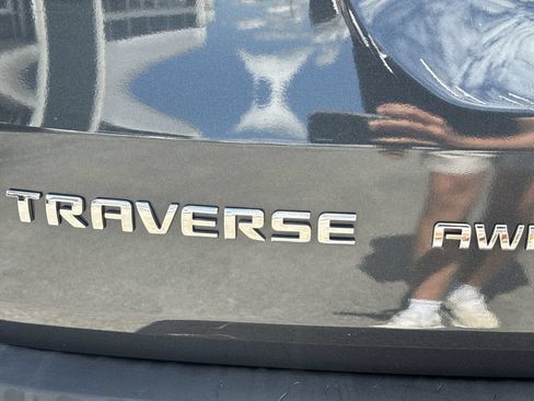 Used 2020 Chevrolet Traverse LT AWD/4WD image 31