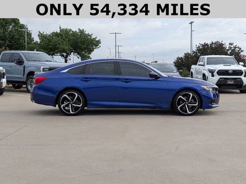 Used 2022 Honda Accord Sport image 4