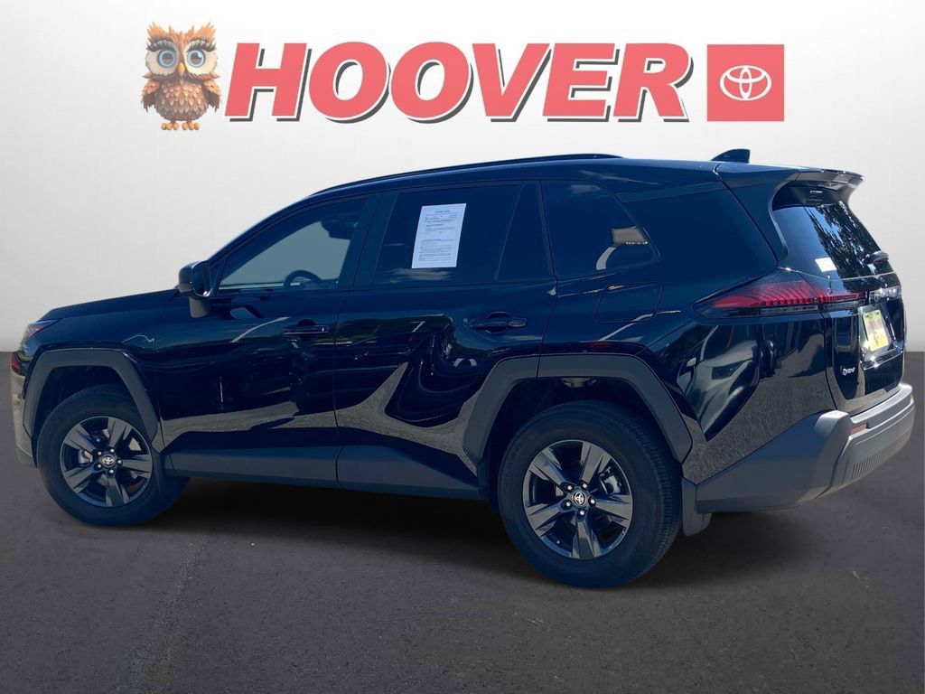Used 2026 Toyota RAV4 LE FWD image 8