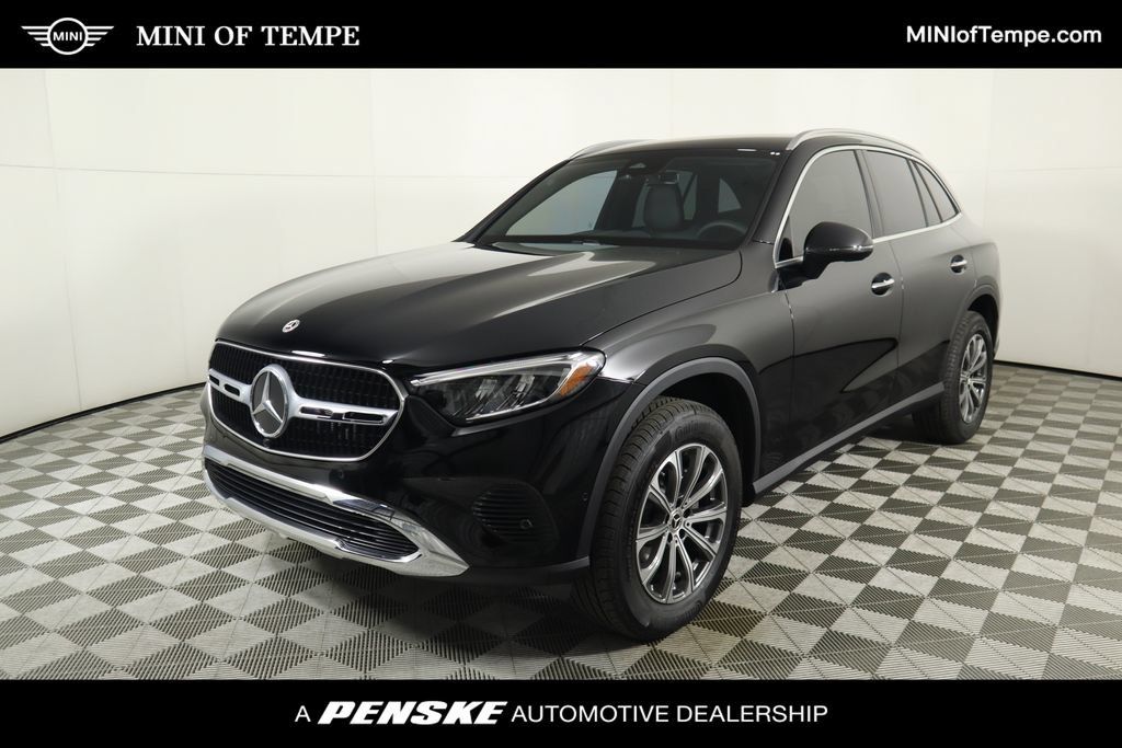 Used 2025 Mercedes-Benz GLC 300 image 1