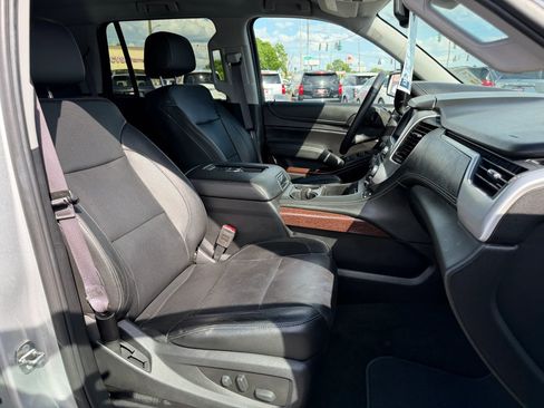 Used 2017 GMC Yukon SLT image 11