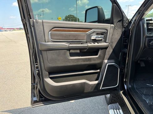 Used 2023 RAM 2500 Laramie AWD/4WD image 13