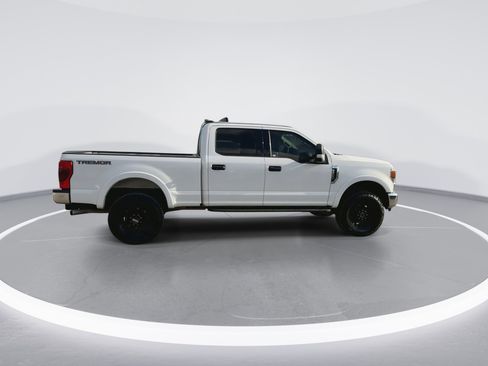 Certified 2020 Ford F250 XLT w/ Tremor Off-Road Package image 10