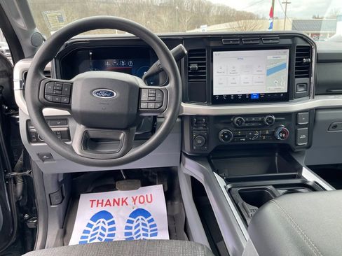 Used 2024 Ford F250 XLT w/ Black Appearance Package image 13