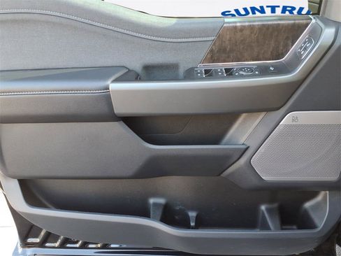 Used 2025 Ford F350 Lariat image 16