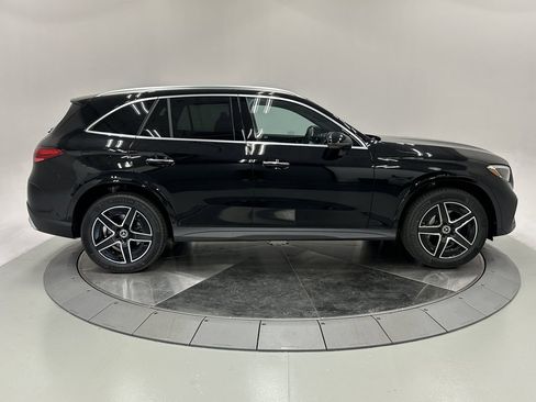 New 2026 Mercedes-Benz GLC 300 image 8